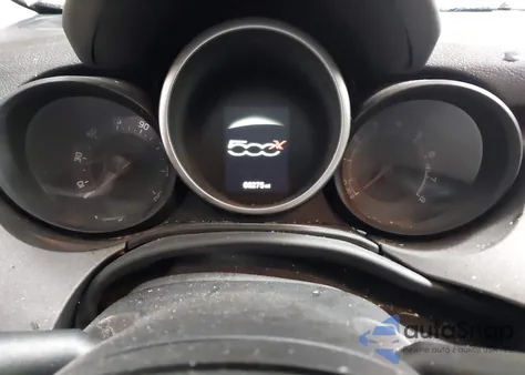 2016 Fiat 500X Trekking Plus z USA, uszkodzony, nr VIN ZFBCFYET3GP475577